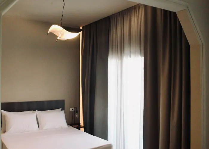 Katikia, Old Square Daire Pefkochori