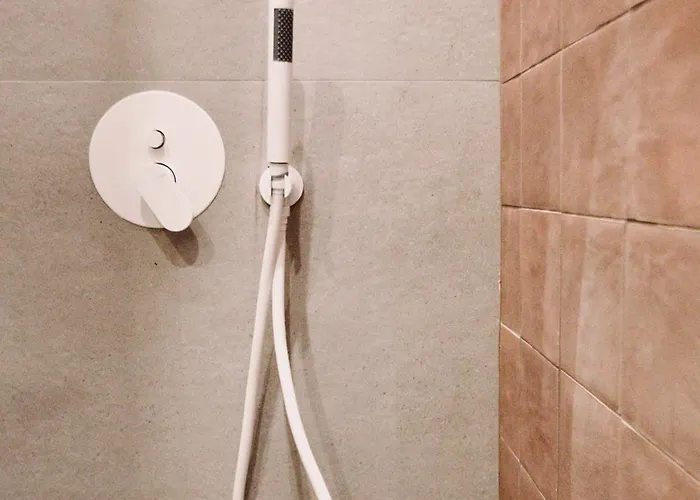 Katikia, Old Square Πευκοχώρι